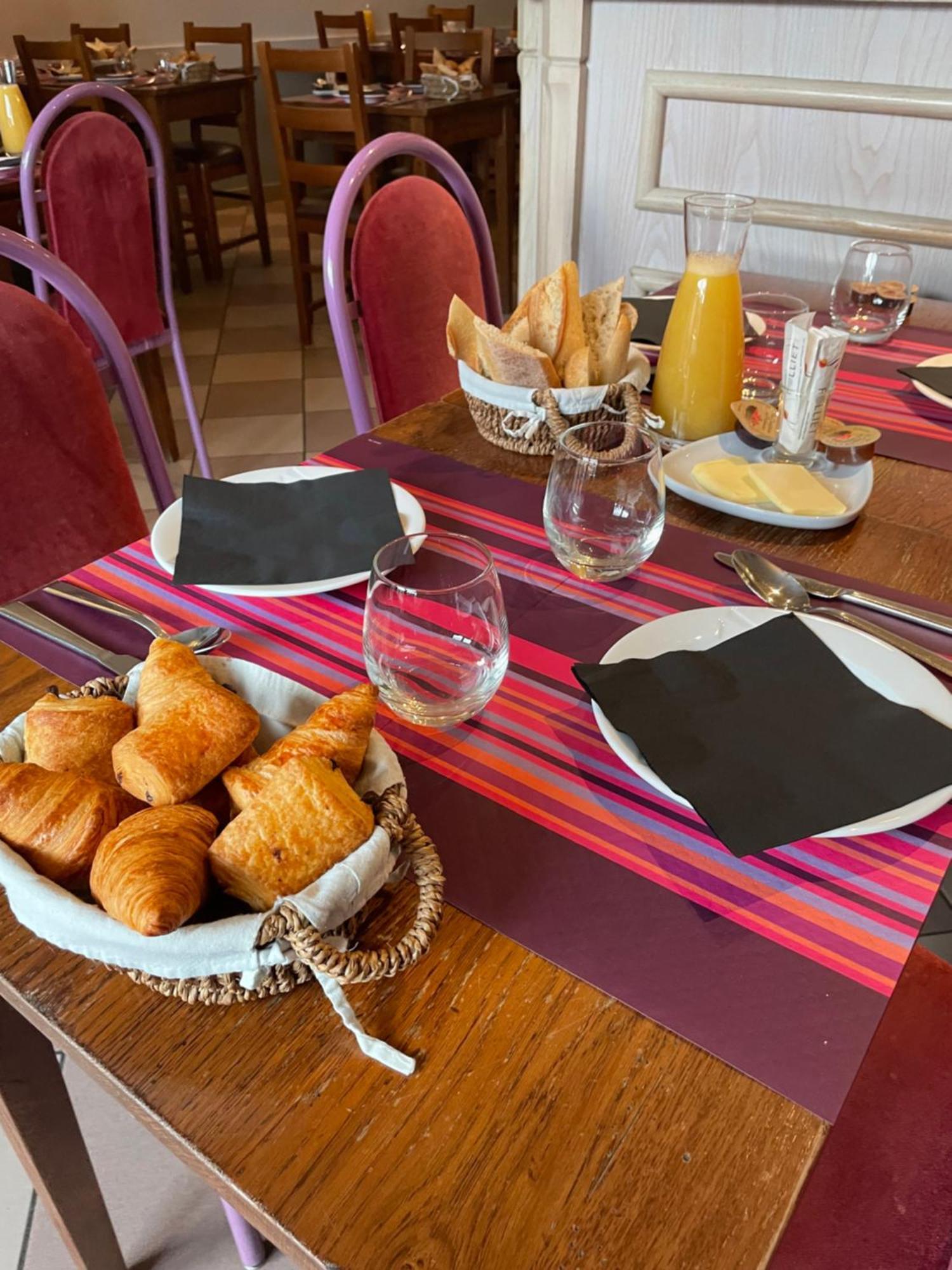 Hotel L'embellie à Treffort  Extérieur photo